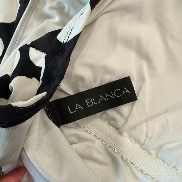 LA BLANCA one-piece swimming suit. Black and white polka dot. - Picture 7 of 13